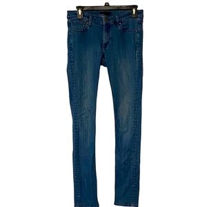 Mid Waisted Hybrid Jeans.